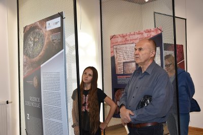 Bezsenne głowy, co dżwigają korony - otwarcie wystawy